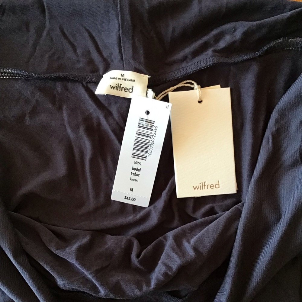 NWT! Wilfred Free Bodel T-shirt (Aritzia) Off the Shoulder Long Sleeve Top